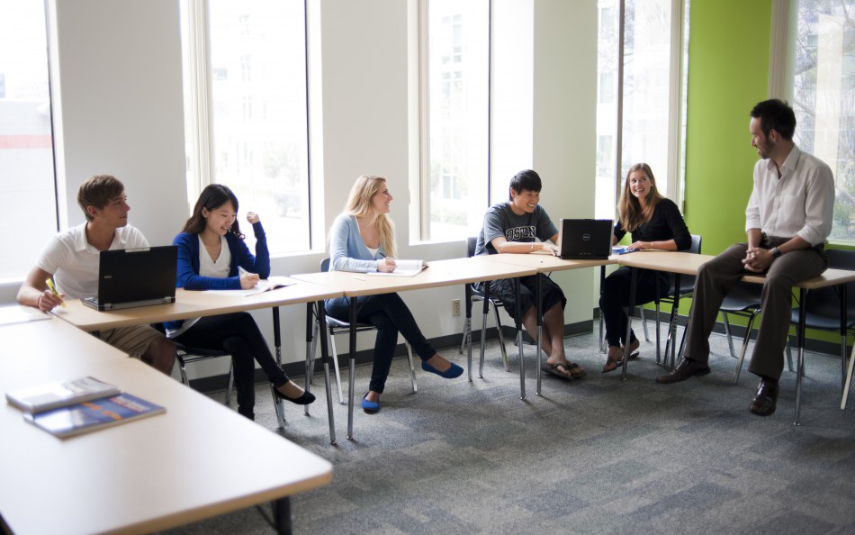 Stafford House International  San Diego8拷貝